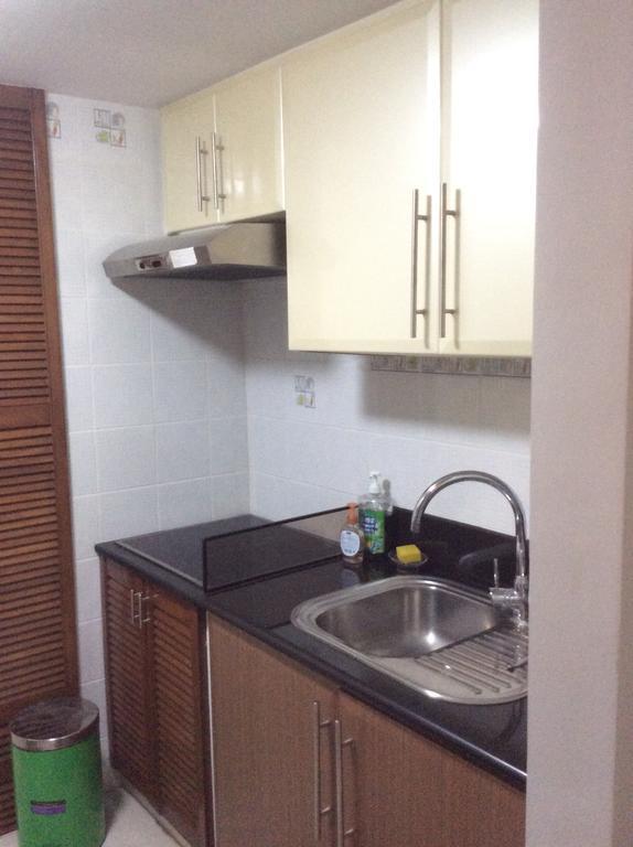 Condo At Parkside Villas Across The Airport Manila Bagian luar foto