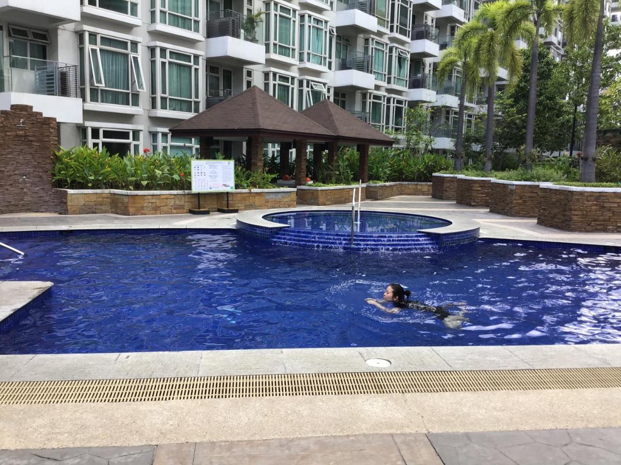 Condo At Parkside Villas Across The Airport Manila Bagian luar foto